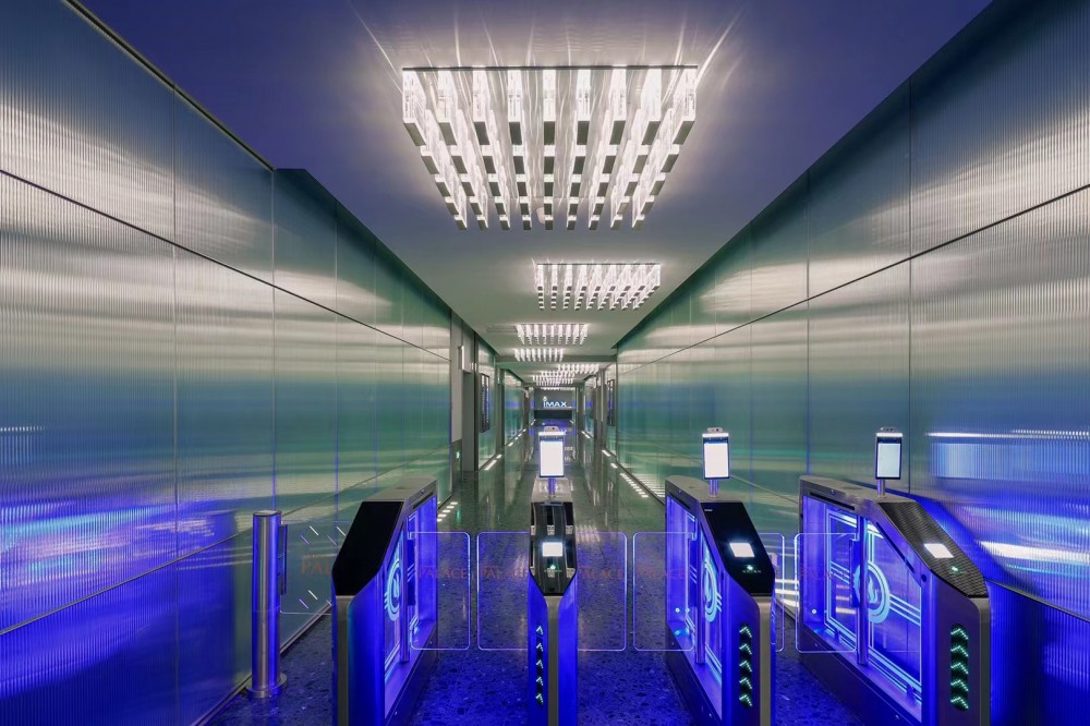 【案例】上海百麗宮博薈店成功安裝圣奧特G018測溫閘機