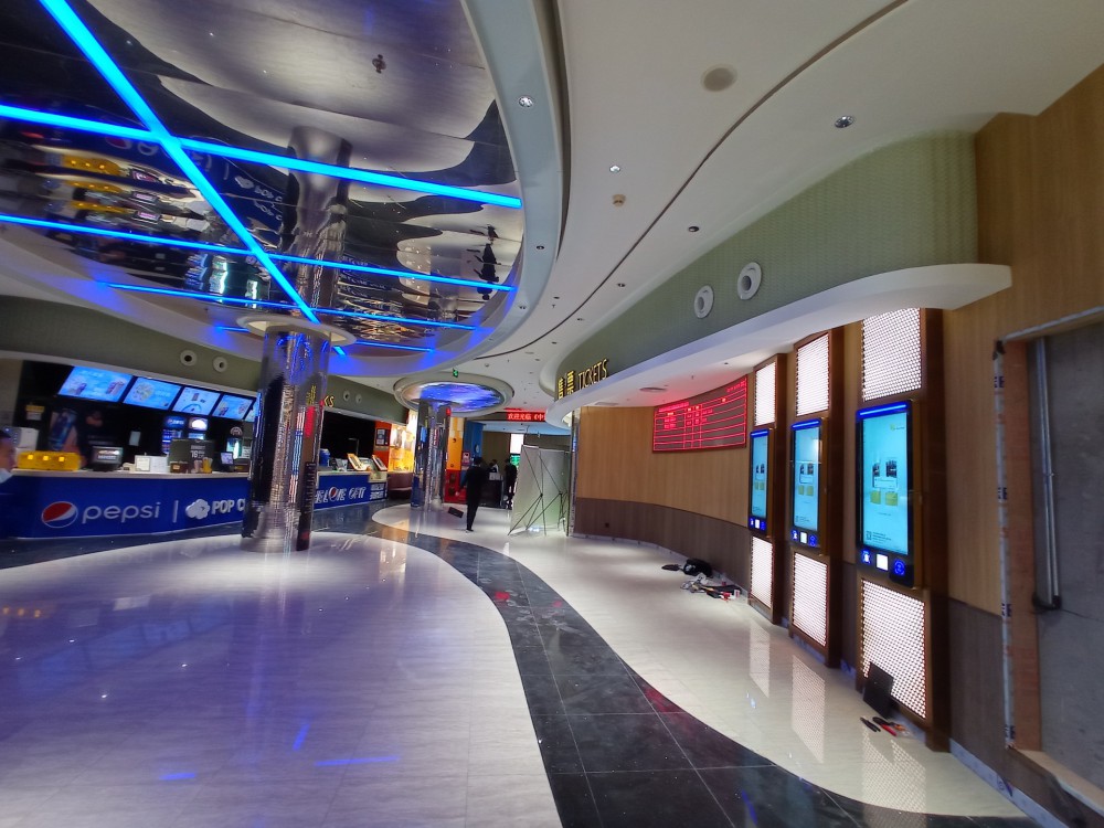 【案例】晴瑞影城西鄉(xiāng)店成功安裝圣奧特K450-43 寸嵌入式自助取票機